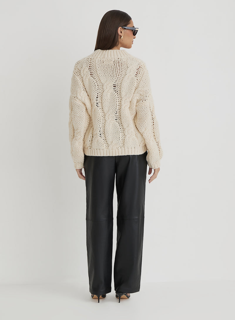 Cream Oversized Cable Knit Jumper- Beanie