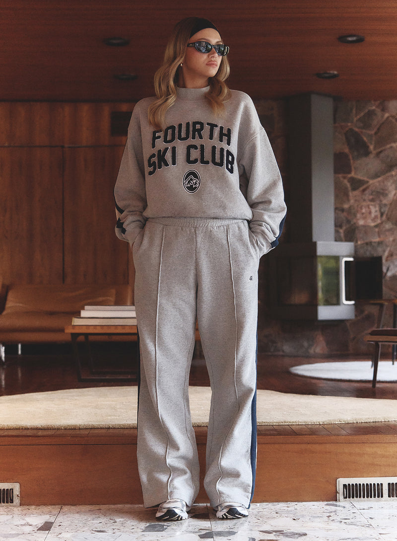 Grey Ski Club Slogan Cropped Sweatshirt- Betty