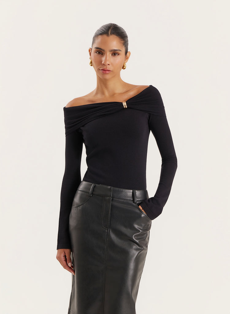 Black Gold Hardware Detail Knitted Long Sleeve Top